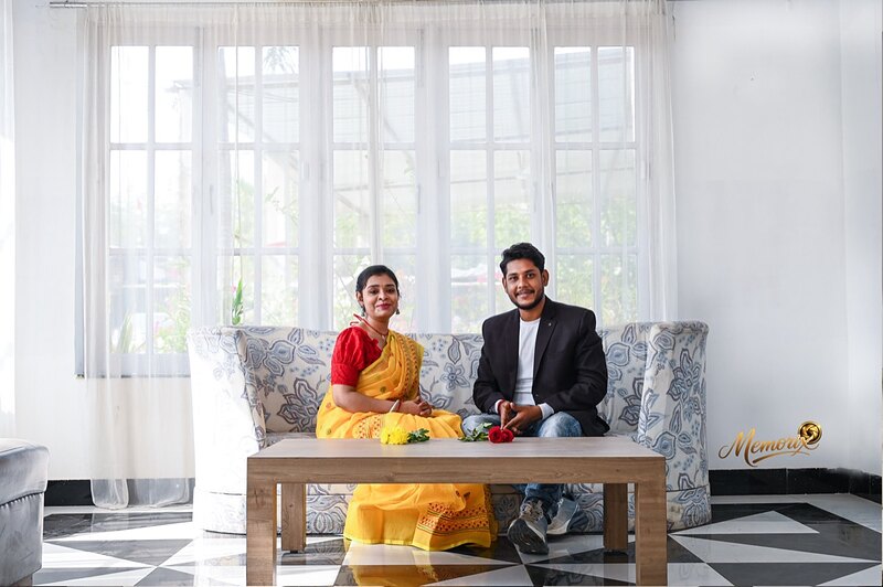 Love in Frames — Pre-Wedding photography by Memorix World, Kolkata